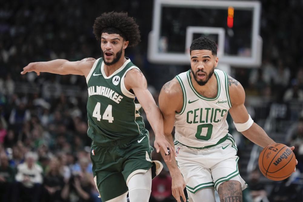 [乒乓球]李向垚、陈思杨分获八岁组男、女单打冠军.